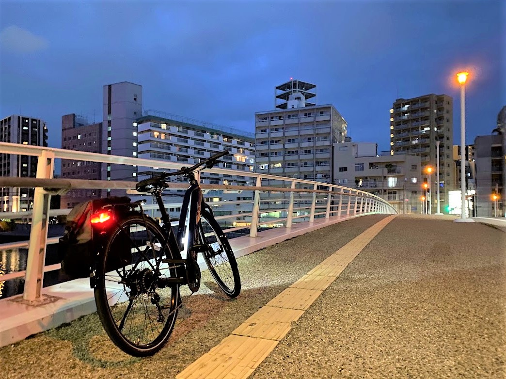 e-bikeに1万キロ以上乗っているスタッフが新発売のTREK FX+2を広島市内で乗ってみた件。