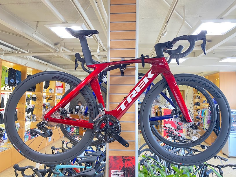 2024年モデル Madone SL6 Gen7(第7世代)が2台入荷！バイシクルネコモト二葉店・宇品店に展示中！