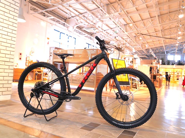 何でもこなすMTB　「Roscoe８」　破格で販売中！オフロードを走ってみて下さい！