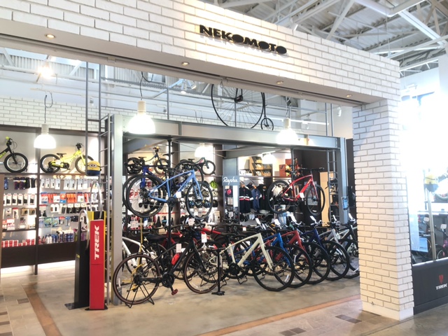 バイシクルネコモトで購入頂いた自転車は点検・調整無料です。お気軽にどうぞ！