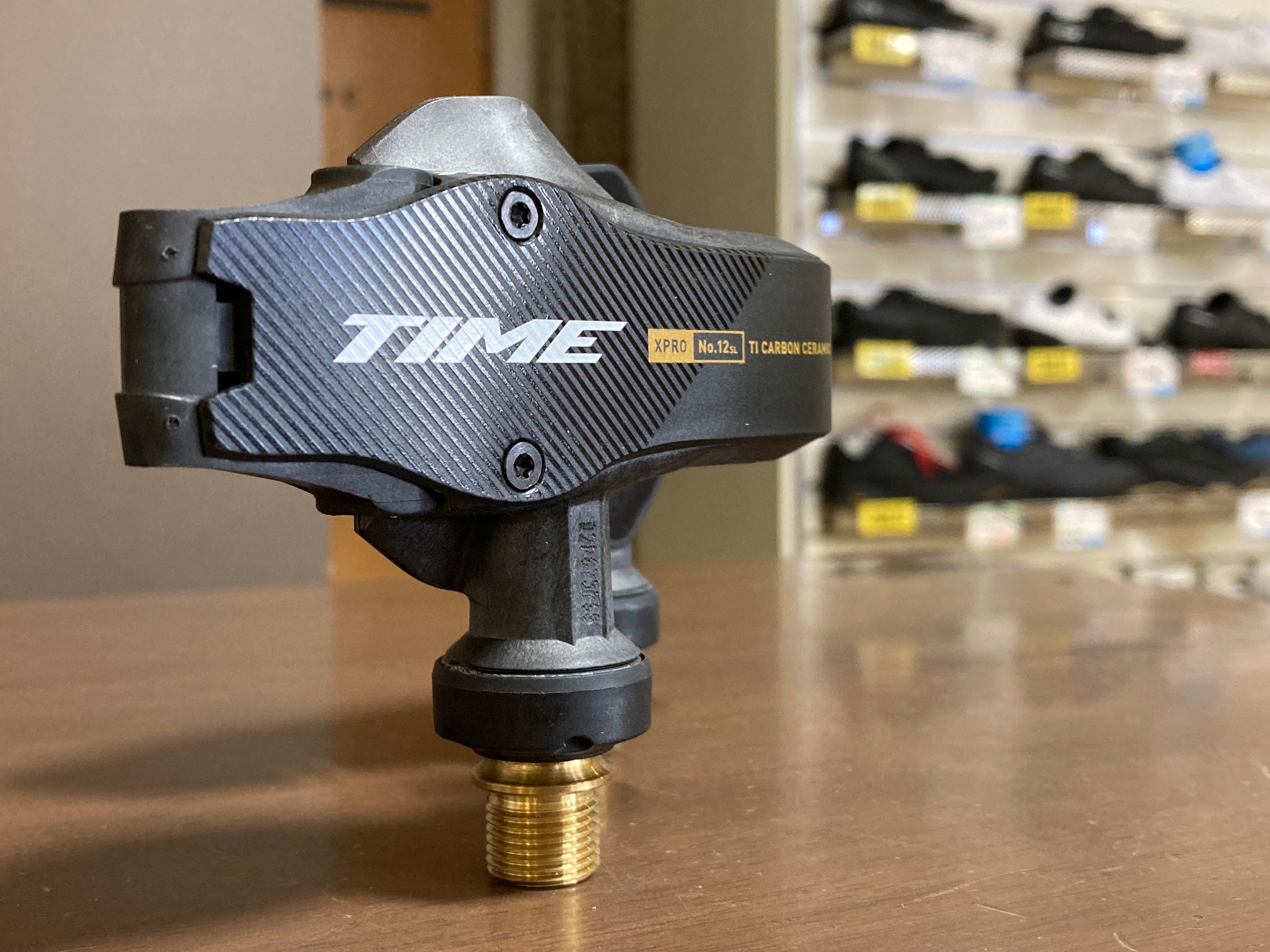 もはや単なる自転車パーツではない。驚異的な軽さと造形美【TIME XPRO12SL】