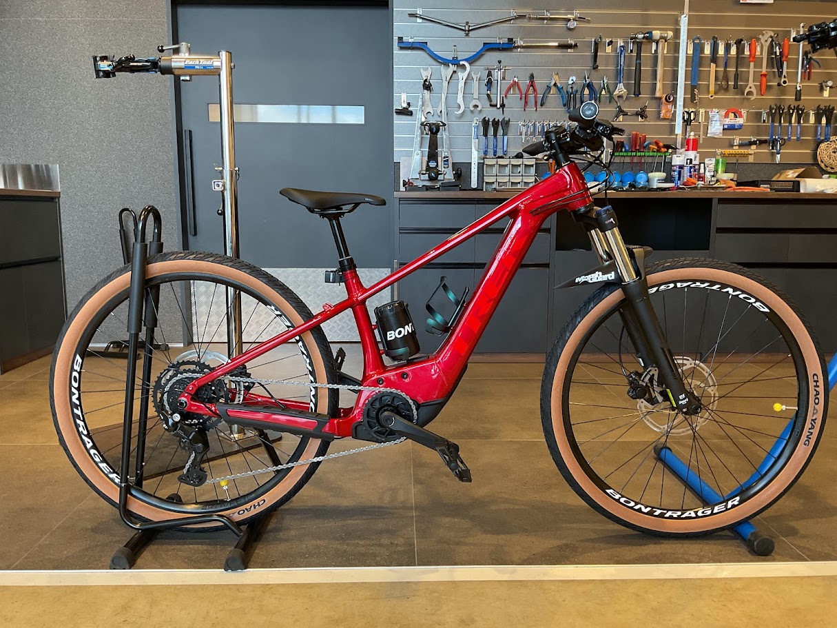 オプション満載のロードバイク＆マウンテンバイクをご納車しました！